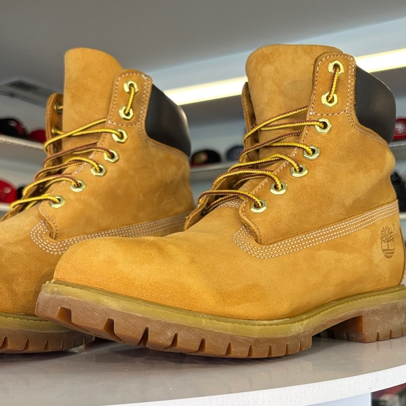 Timberland Wheat Color Size 9 - Picture 1 of 14